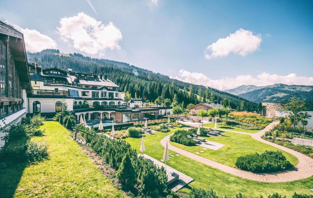 Uebergossene Alm Resort Dienten am Hochkönig Екстериор снимка